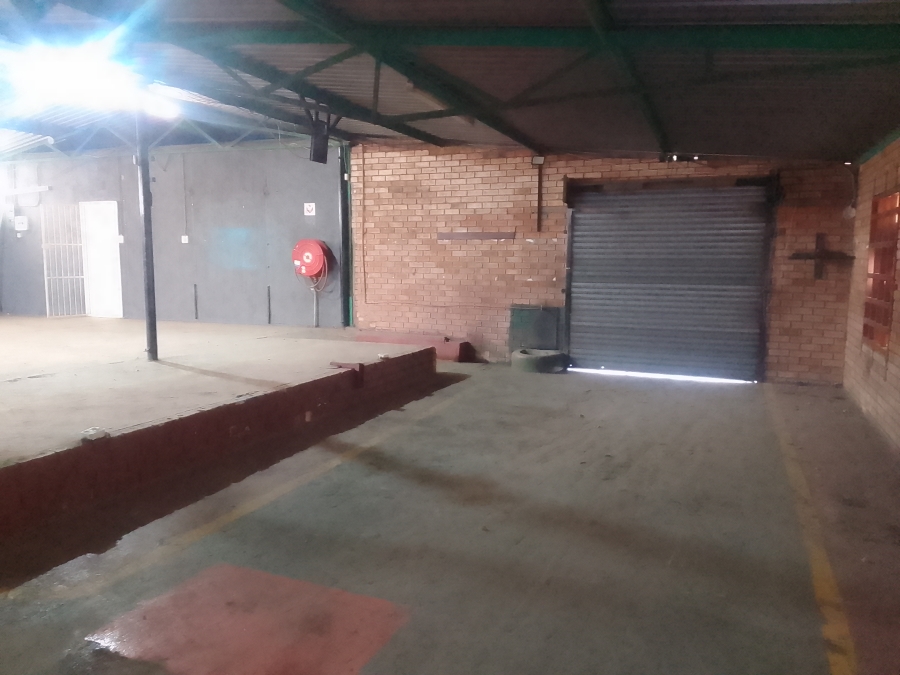 To Let commercial Property for Rent in Oos Einde North West